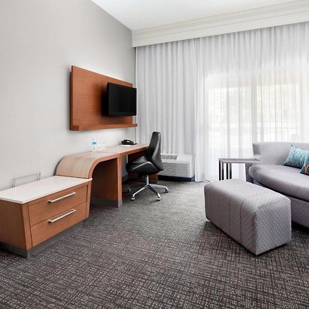 Courtyard Bowling Green Convention Center Екстер'єр фото