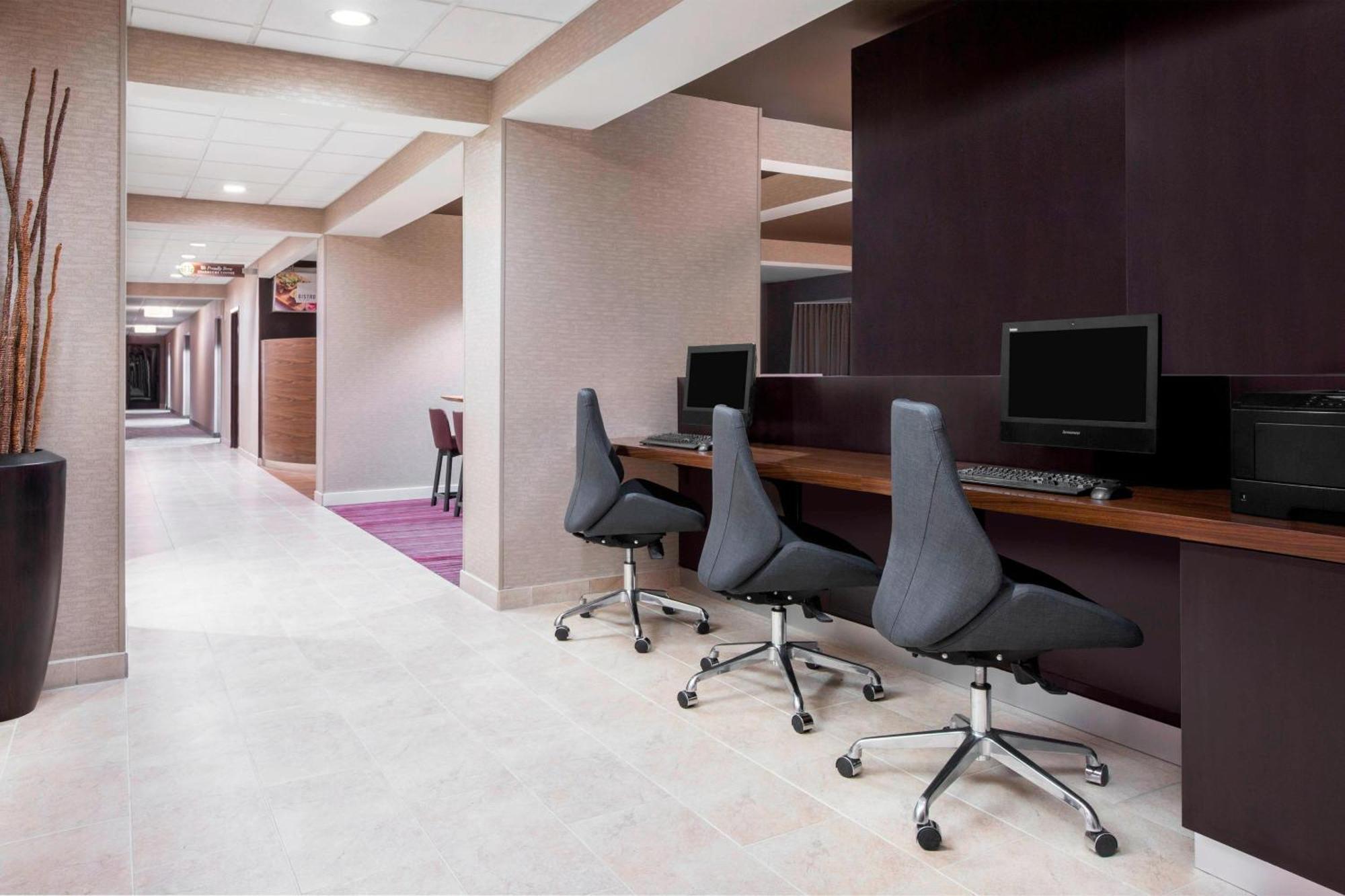 Courtyard Bowling Green Convention Center Екстер'єр фото