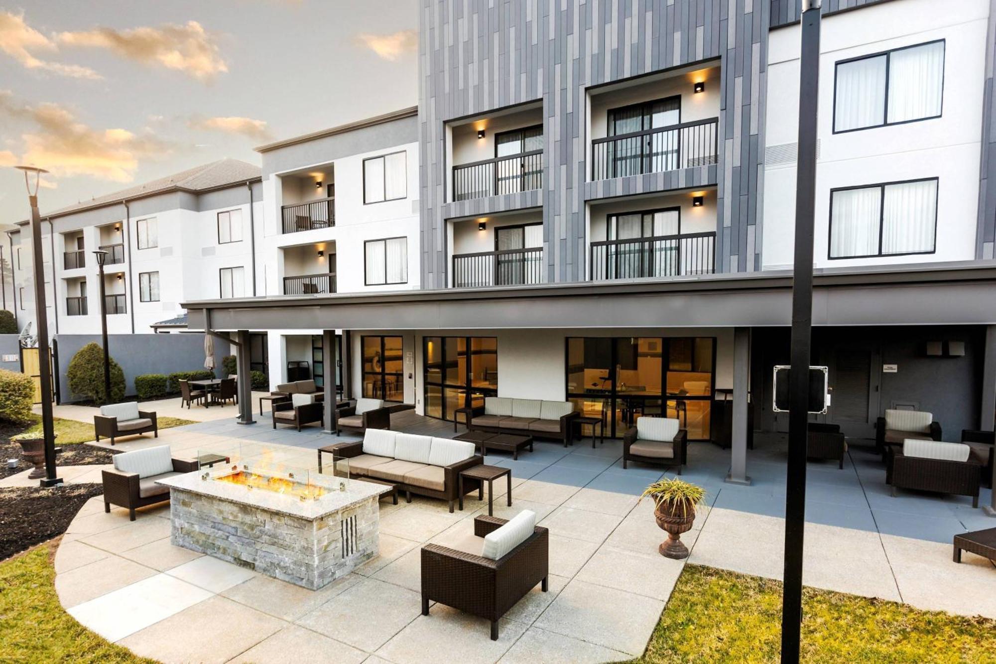 Courtyard Bowling Green Convention Center Екстер'єр фото