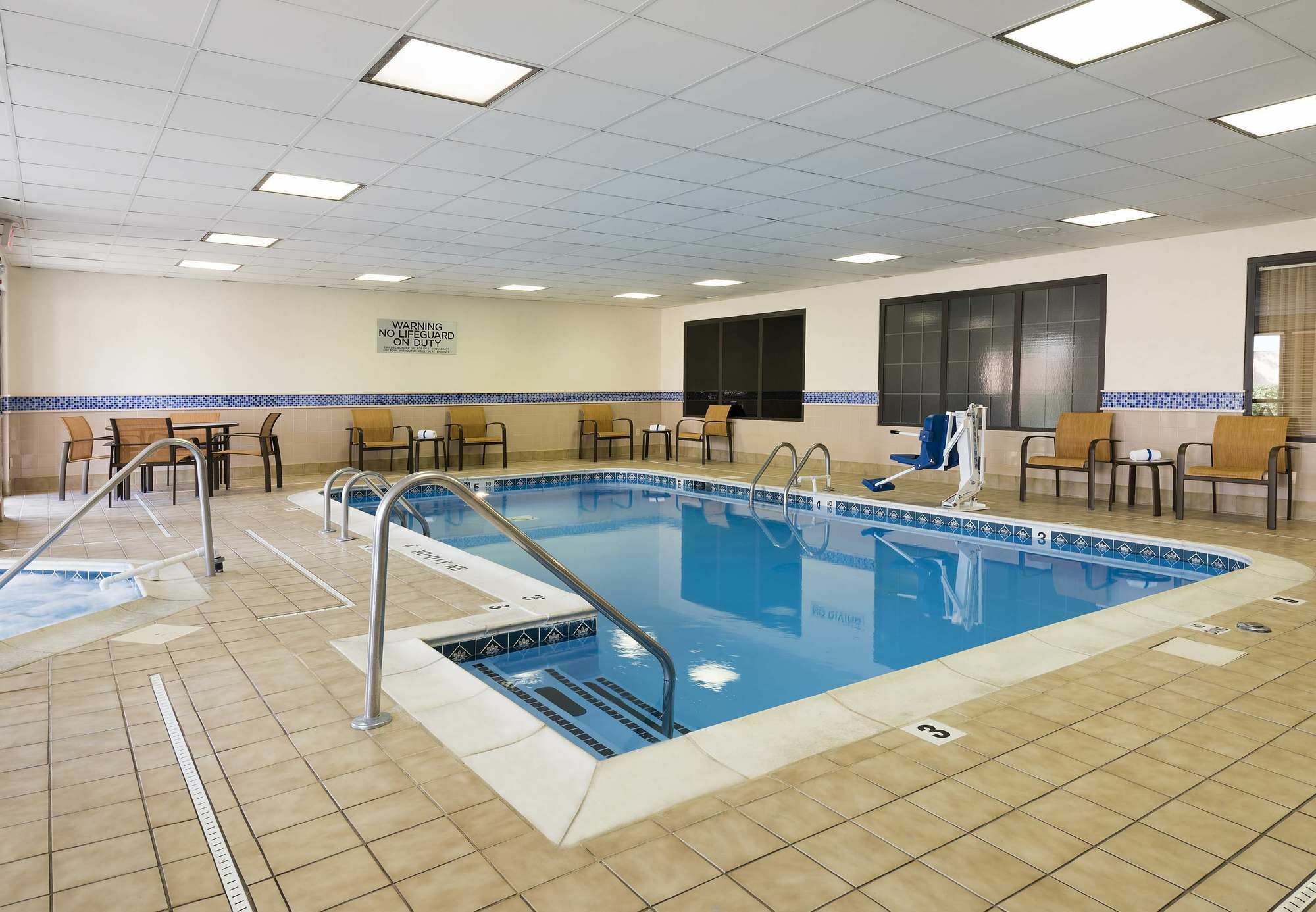 Courtyard Bowling Green Convention Center Екстер'єр фото